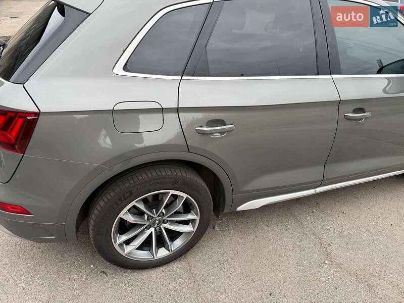 Позашляховик / Кросовер Audi Q5 2023 в Дніпрі фото 11 Позашляховик / Кросовер Audi Q5 2023 в Дніпрі