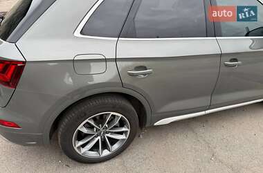 Позашляховик / Кросовер Audi Q5 2023 в  фото 11 Позашляховик / Кросовер Audi Q5 2023 в