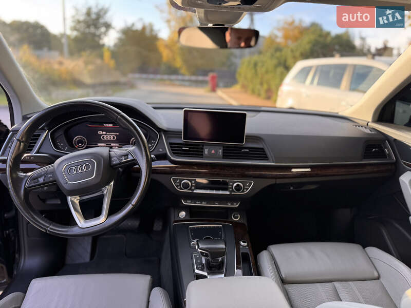 Позашляховик / Кросовер Audi Q5 2017 в Києві