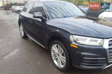 Внедорожник / Кроссовер Audi Q5 2017 в 