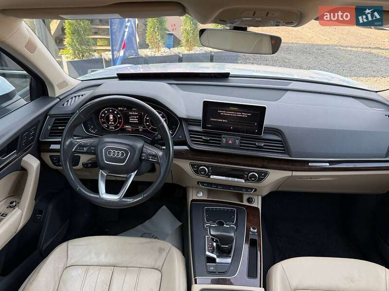 Позашляховик / Кросовер Audi Q5 2017 в Луцьку