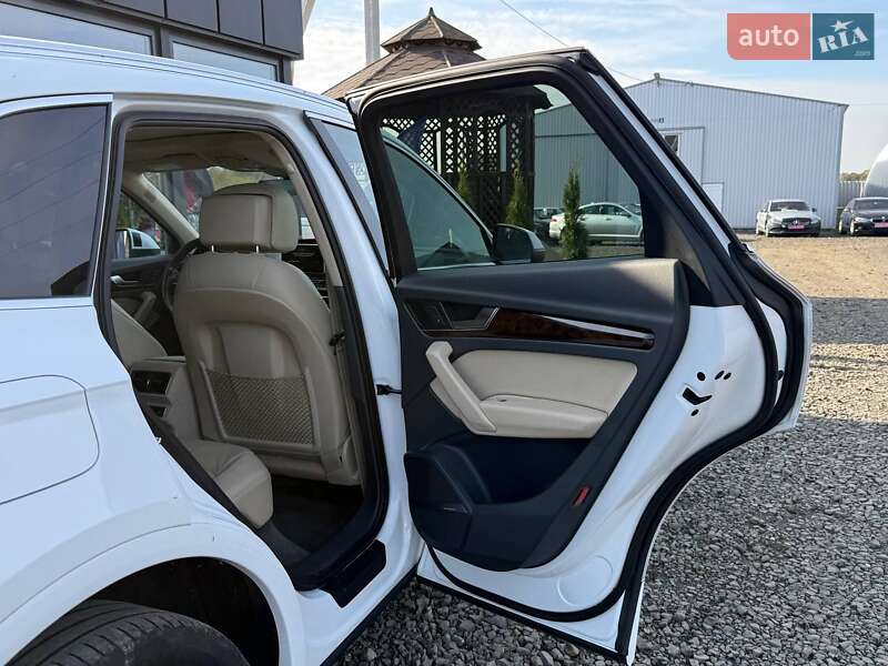 Позашляховик / Кросовер Audi Q5 2017 в Луцьку