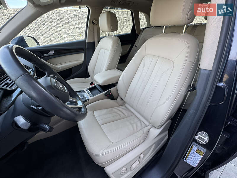 Позашляховик / Кросовер Audi Q5 2017 в Луцьку