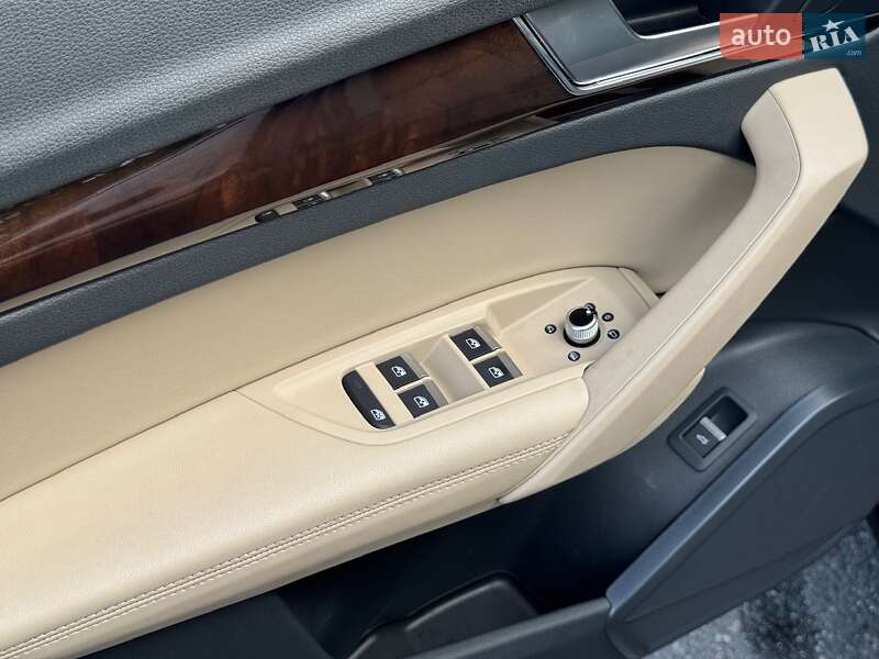 Внедорожник / Кроссовер Audi Q5 2019 в Киеве