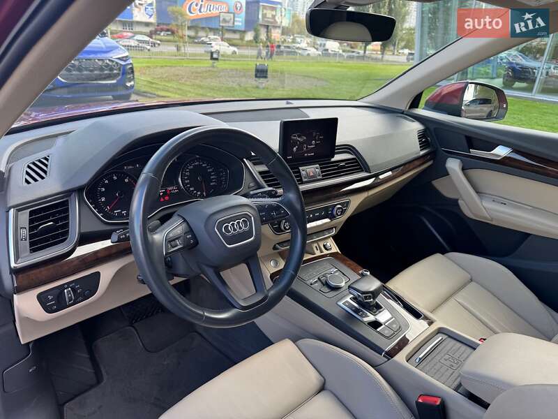 Внедорожник / Кроссовер Audi Q5 2019 в Киеве