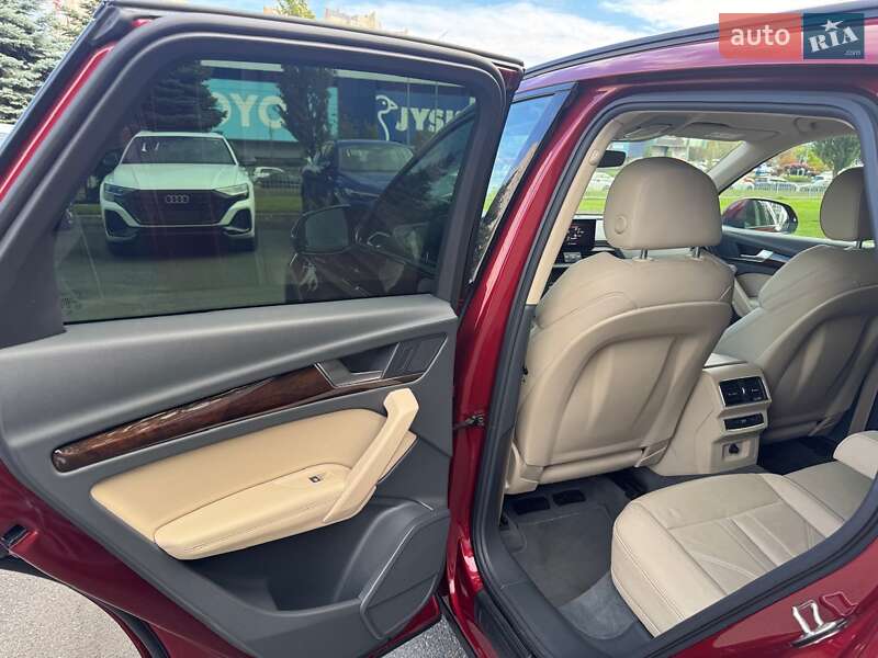 Внедорожник / Кроссовер Audi Q5 2019 в Киеве