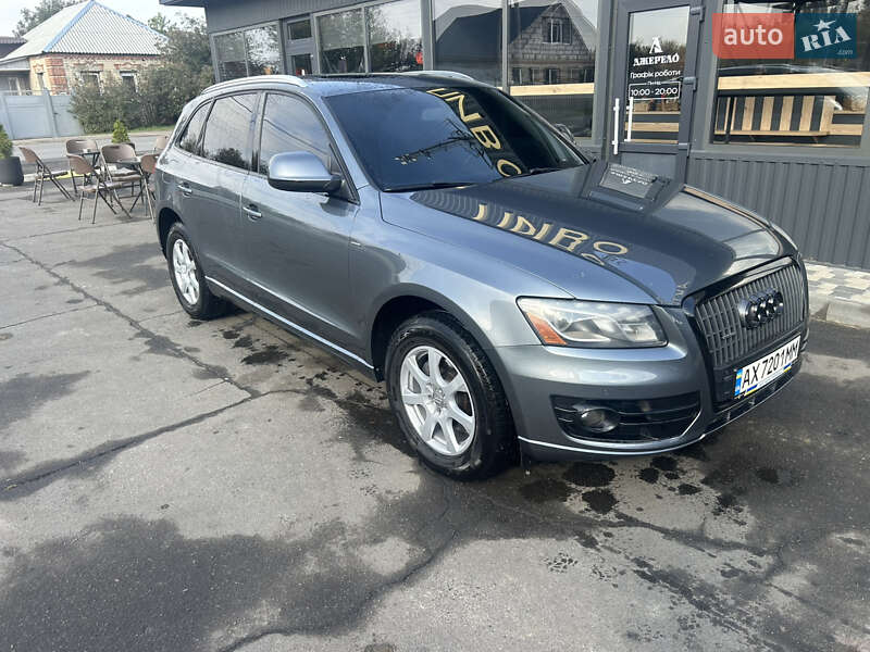 Внедорожник / Кроссовер Audi Q5 2011 в Золочеве