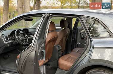 Внедорожник / Кроссовер Audi Q5 2017 в 
