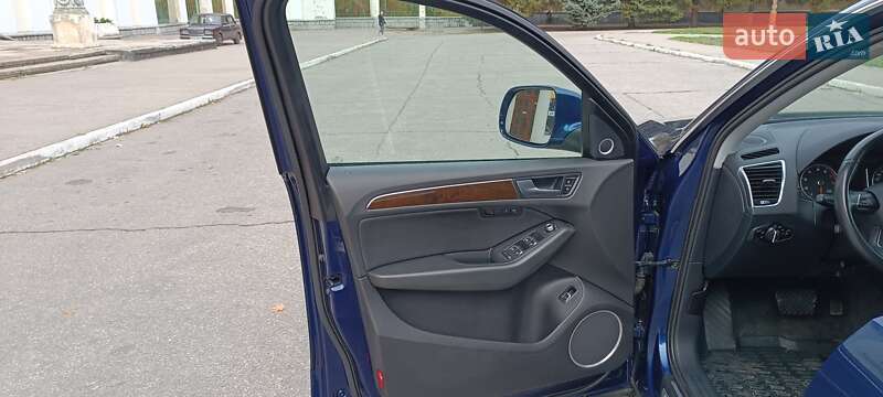 Внедорожник / Кроссовер Audi Q5 2013 в Желтых Водах