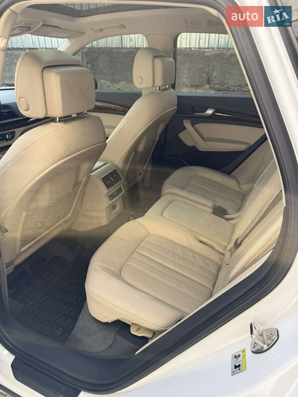 Внедорожник / Кроссовер Audi Q5 2018 в Тернополе