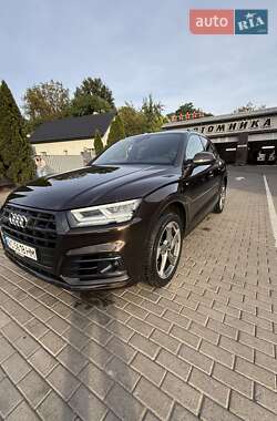 Позашляховик / Кросовер Audi Q5 2018 в Луцьку