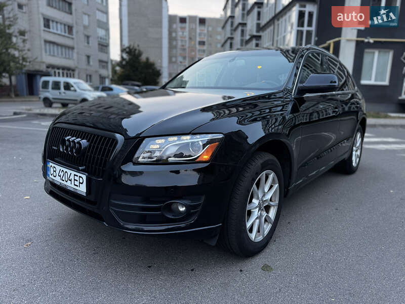 Позашляховик / Кросовер Audi Q5 2011 в Чернігові