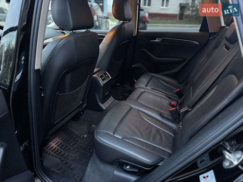 Позашляховик / Кросовер Audi Q5 2011 в Чернігові