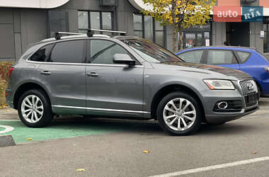 Позашляховик / Кросовер Audi Q5 2015 в 