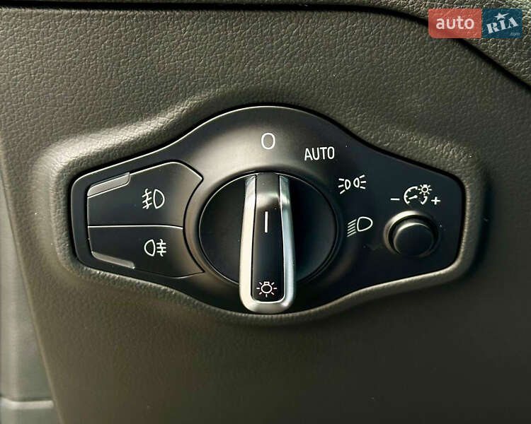 Позашляховик / Кросовер Audi Q5 2016 в Києві