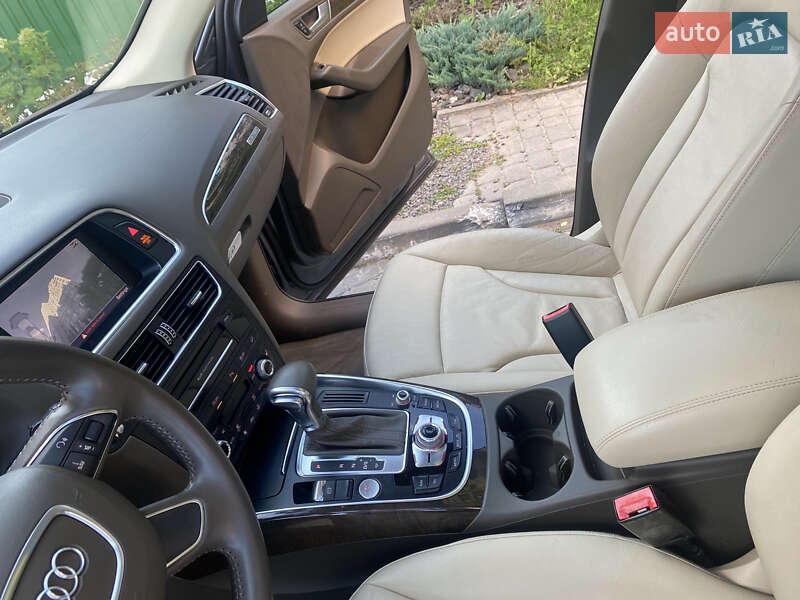 Позашляховик / Кросовер Audi Q5 2014 в Луцьку