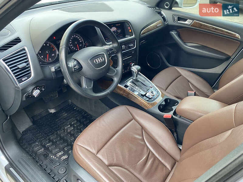 Внедорожник / Кроссовер Audi Q5 2015 в Львове