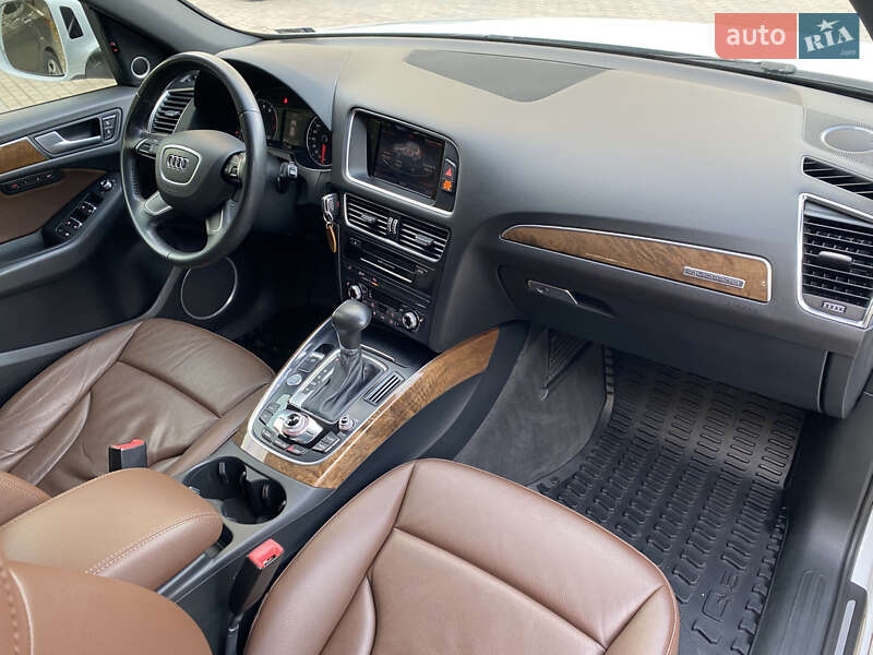 Внедорожник / Кроссовер Audi Q5 2015 в Львове