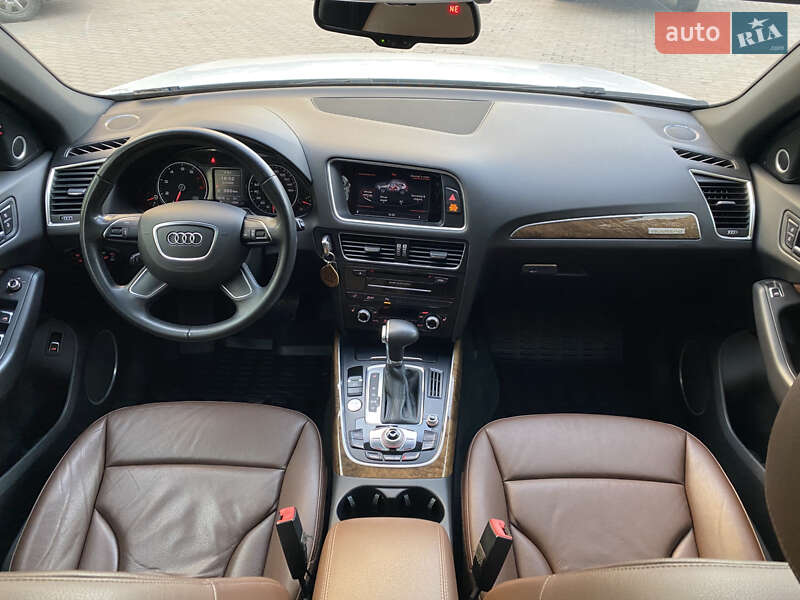 Внедорожник / Кроссовер Audi Q5 2015 в Львове