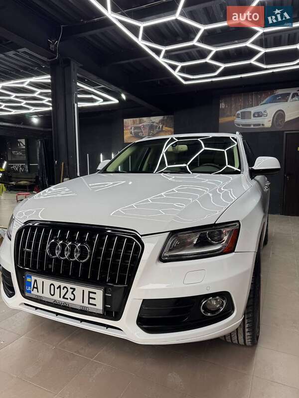 Позашляховик / Кросовер Audi Q5 2016 в Києві