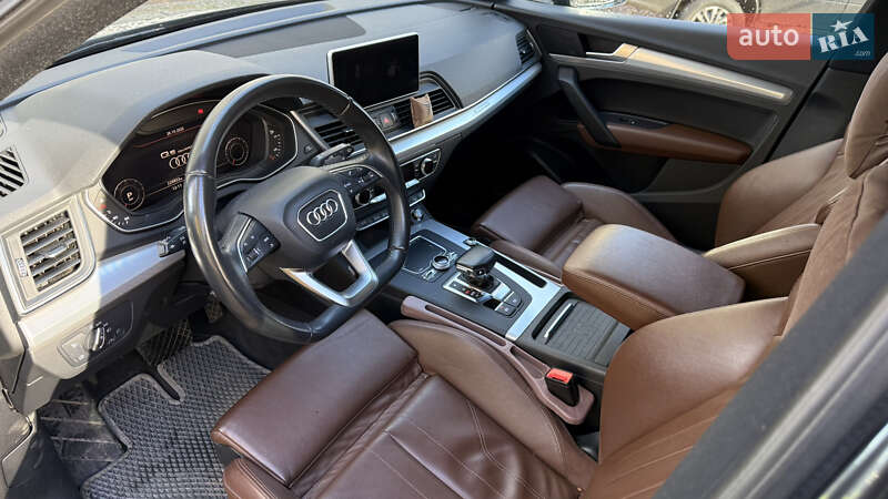 Позашляховик / Кросовер Audi Q5 2018 в Житомирі фото 17 Позашляховик / Кросовер Audi Q5 2018 в Житомирі