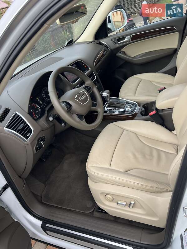 Внедорожник / Кроссовер Audi Q5 2014 в Ровно