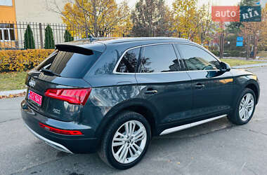 Позашляховик / Кросовер Audi Q5 2017 в  фото 15 Позашляховик / Кросовер Audi Q5 2017 в