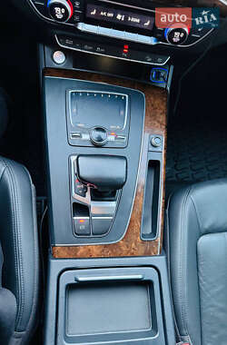 Позашляховик / Кросовер Audi Q5 2017 в  фото 35 Позашляховик / Кросовер Audi Q5 2017 в