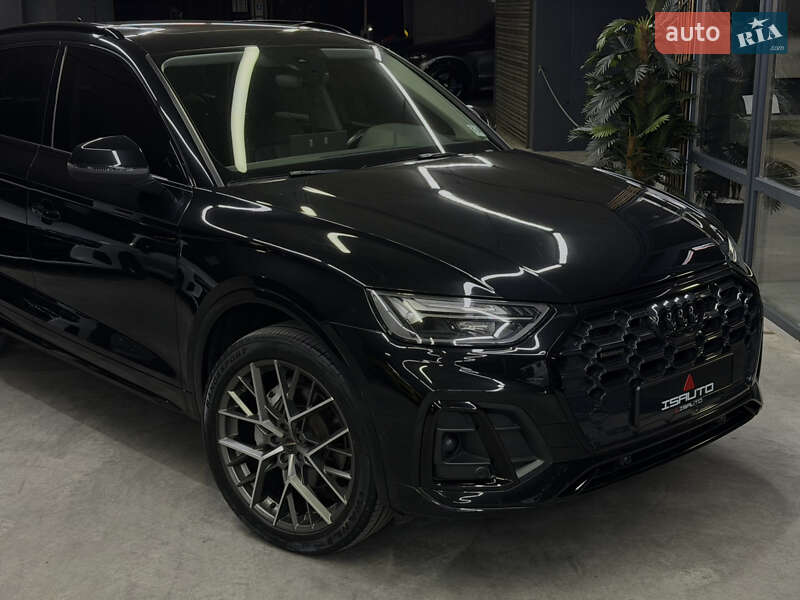 Внедорожник / Кроссовер Audi Q5 2021 в Одессе