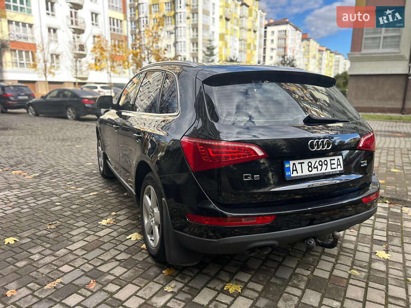 Позашляховик / Кросовер Audi Q5 2011 в Івано-Франківську