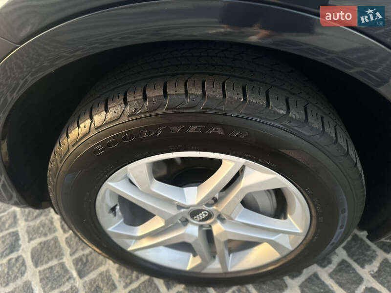 Позашляховик / Кросовер Audi Q5 2017 в Києві фото 13 Позашляховик / Кросовер Audi Q5 2017 в Києві