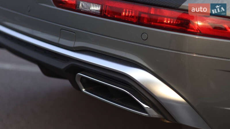 Внедорожник / Кроссовер Audi Q5 2022 в Киеве