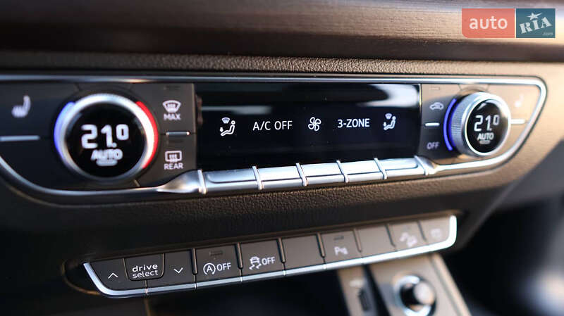 Внедорожник / Кроссовер Audi Q5 2022 в Киеве