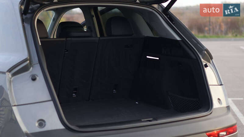 Внедорожник / Кроссовер Audi Q5 2022 в Киеве