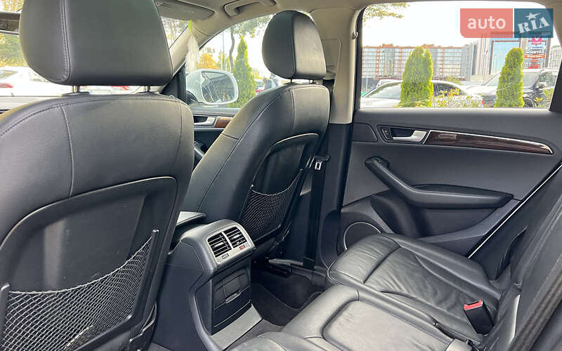 Внедорожник / Кроссовер Audi Q5 2011 в Львове