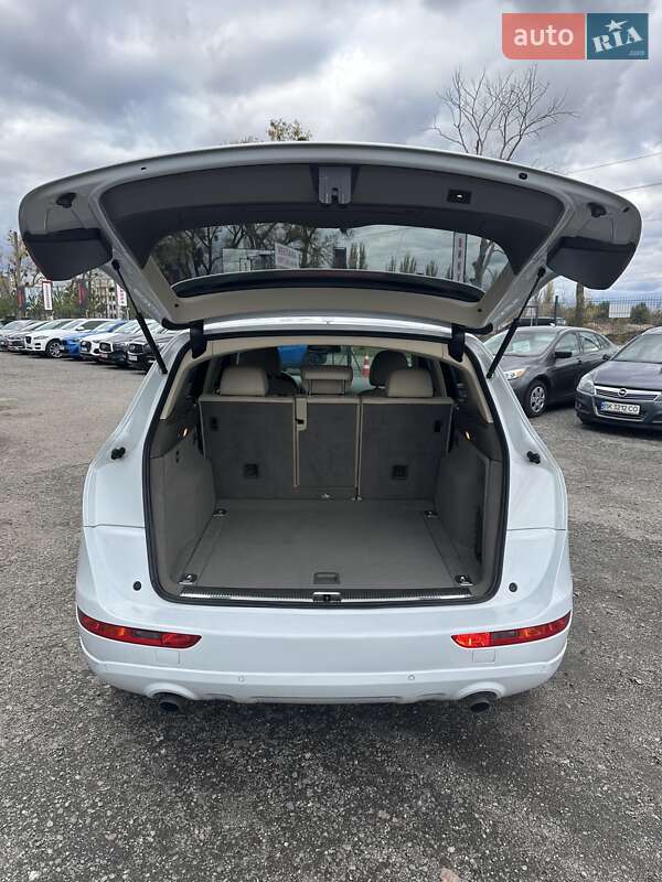 Позашляховик / Кросовер Audi Q5 2011 в Білогородці