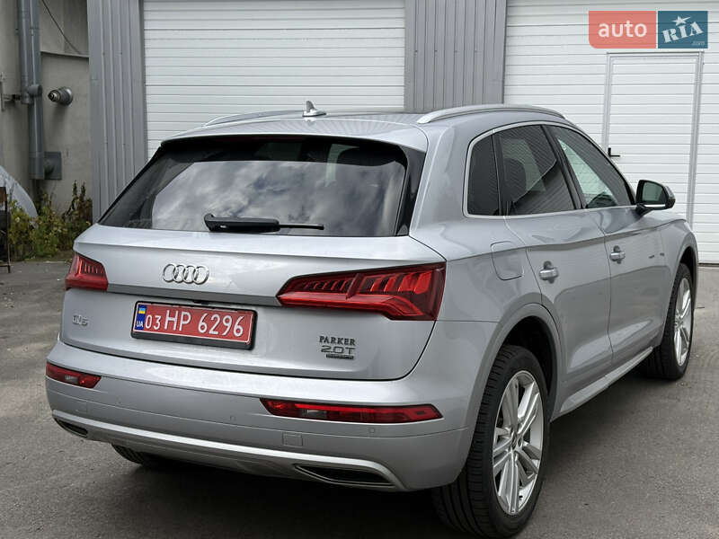 Позашляховик / Кросовер Audi Q5 2018 в Києві