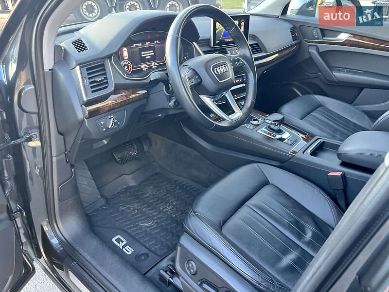 Внедорожник / Кроссовер Audi Q5 2017 в Киеве фото 30 Внедорожник / Кроссовер Audi Q5 2017 в Киеве