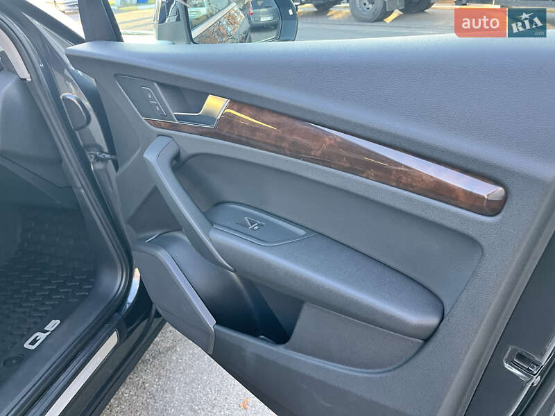 Внедорожник / Кроссовер Audi Q5 2017 в Киеве фото 40 Внедорожник / Кроссовер Audi Q5 2017 в Киеве