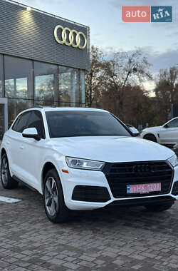 Позашляховик / Кросовер Audi Q5 2020 в Львові