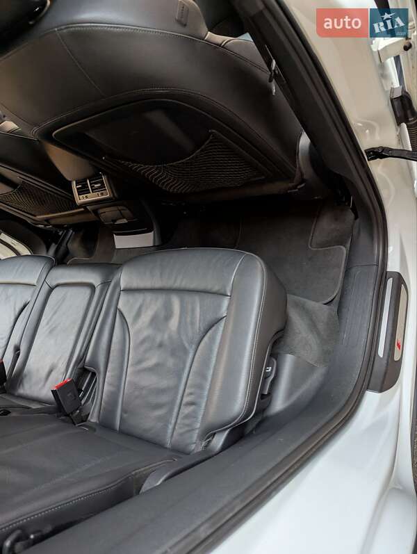 Позашляховик / Кросовер Audi Q5 2015 в Києві