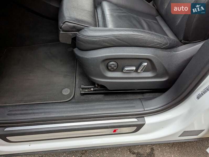 Позашляховик / Кросовер Audi Q5 2015 в Києві