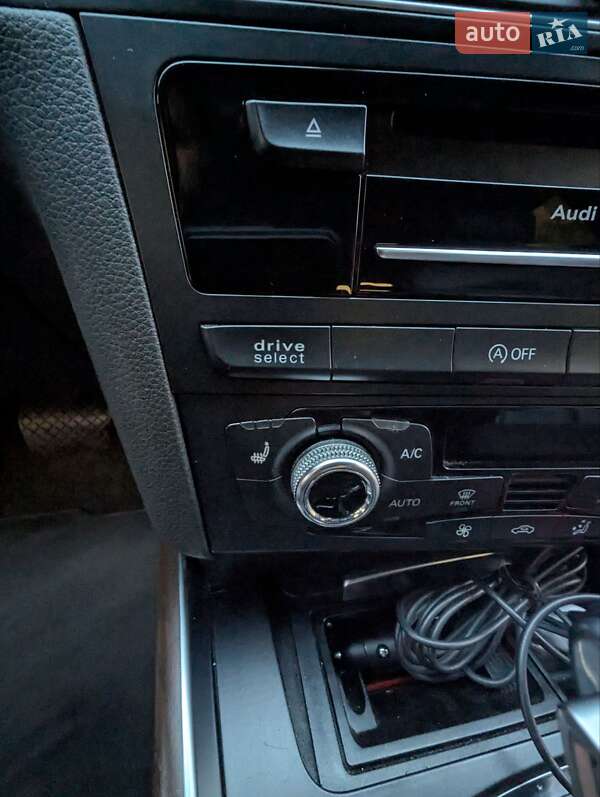 Позашляховик / Кросовер Audi Q5 2015 в Києві