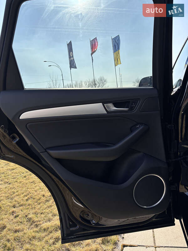Позашляховик / Кросовер Audi Q5 2013 в Києві фото 23 Позашляховик / Кросовер Audi Q5 2013 в Києві