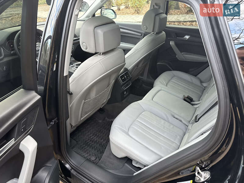 Позашляховик / Кросовер Audi Q5 2018 в Києві