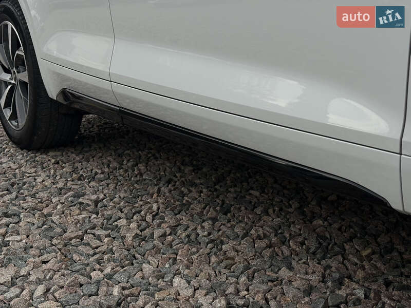 Позашляховик / Кросовер Audi Q5 2023 в Києві