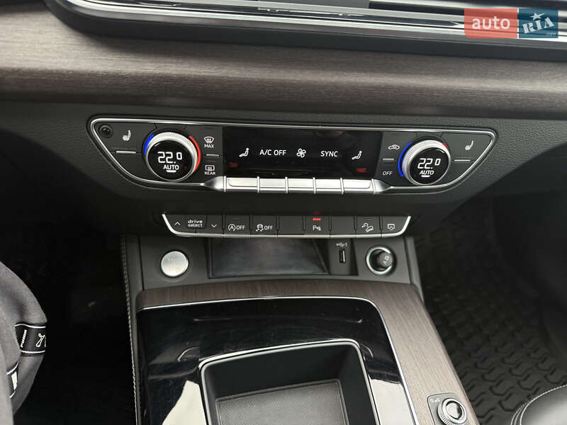 Позашляховик / Кросовер Audi Q5 2023 в Києві