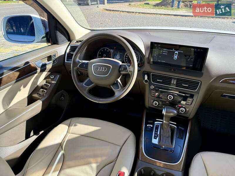 Внедорожник / Кроссовер Audi Q5 2016 в Одессе
