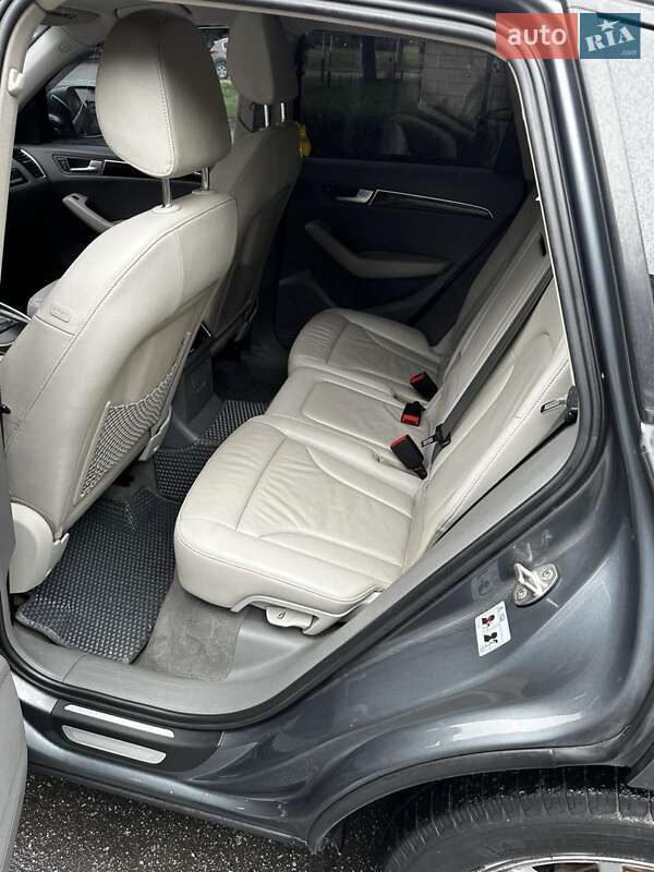 Внедорожник / Кроссовер Audi Q5 2011 в Ивано-Франковске фото 15 Внедорожник / Кроссовер Audi Q5 2011 в Ивано-Франковске