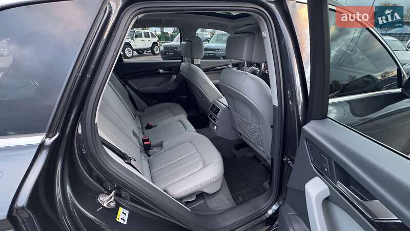 Позашляховик / Кросовер Audi Q5 2019 в Києві фото 19 Позашляховик / Кросовер Audi Q5 2019 в Києві